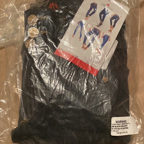 SOLD✨Katy Rose•Mid Rise Colombian Skinny Jeans•Blue•Size 3✨ - Picture 9 of 9